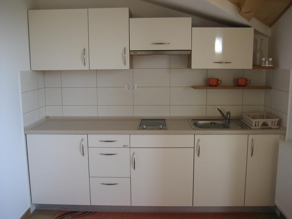 Apartamento Turisticna Kmetija Pri Rebkovih Ajdovščina Habitación foto